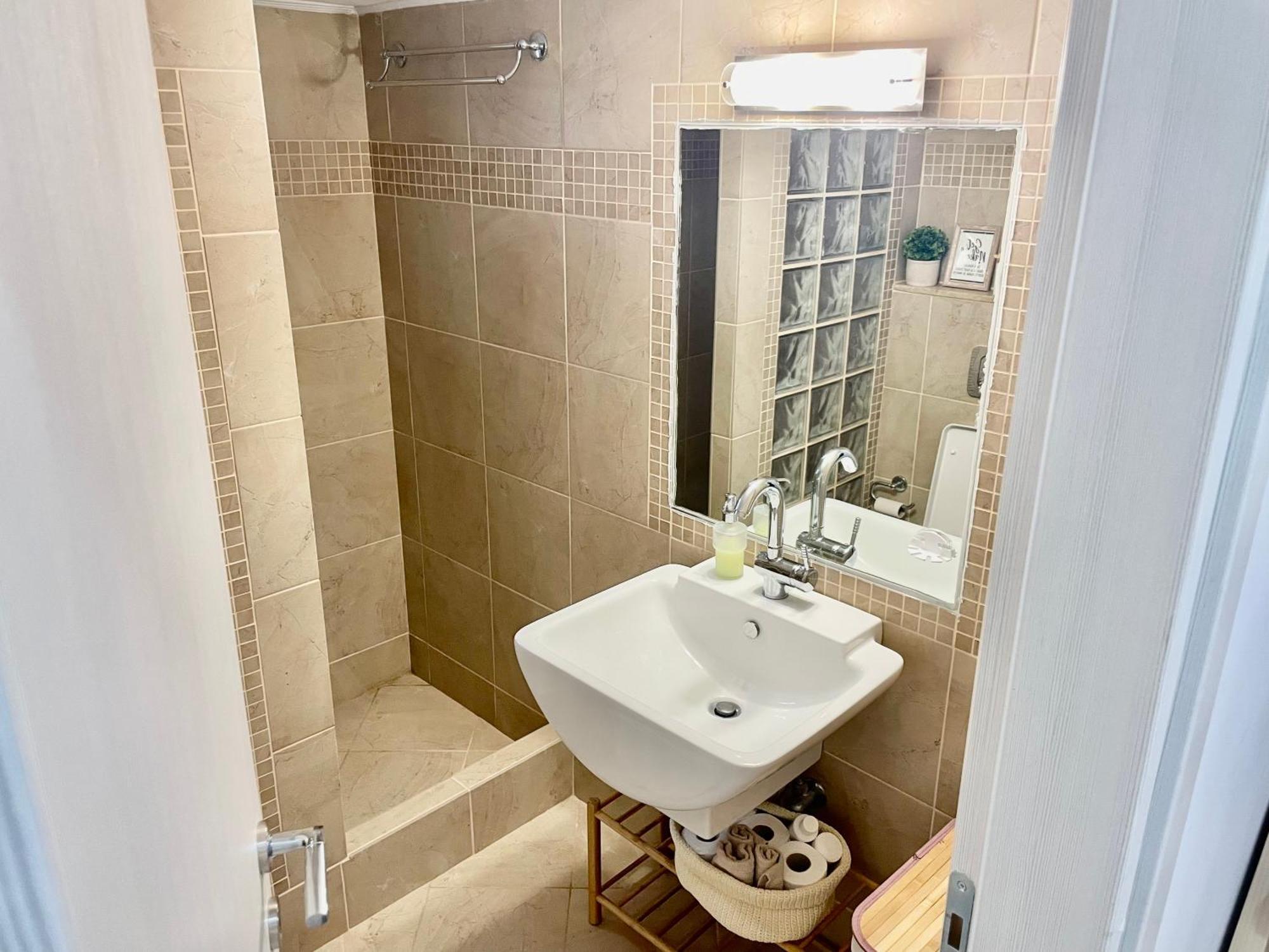 Villa Isabella Aegina Vathí Екстериор снимка