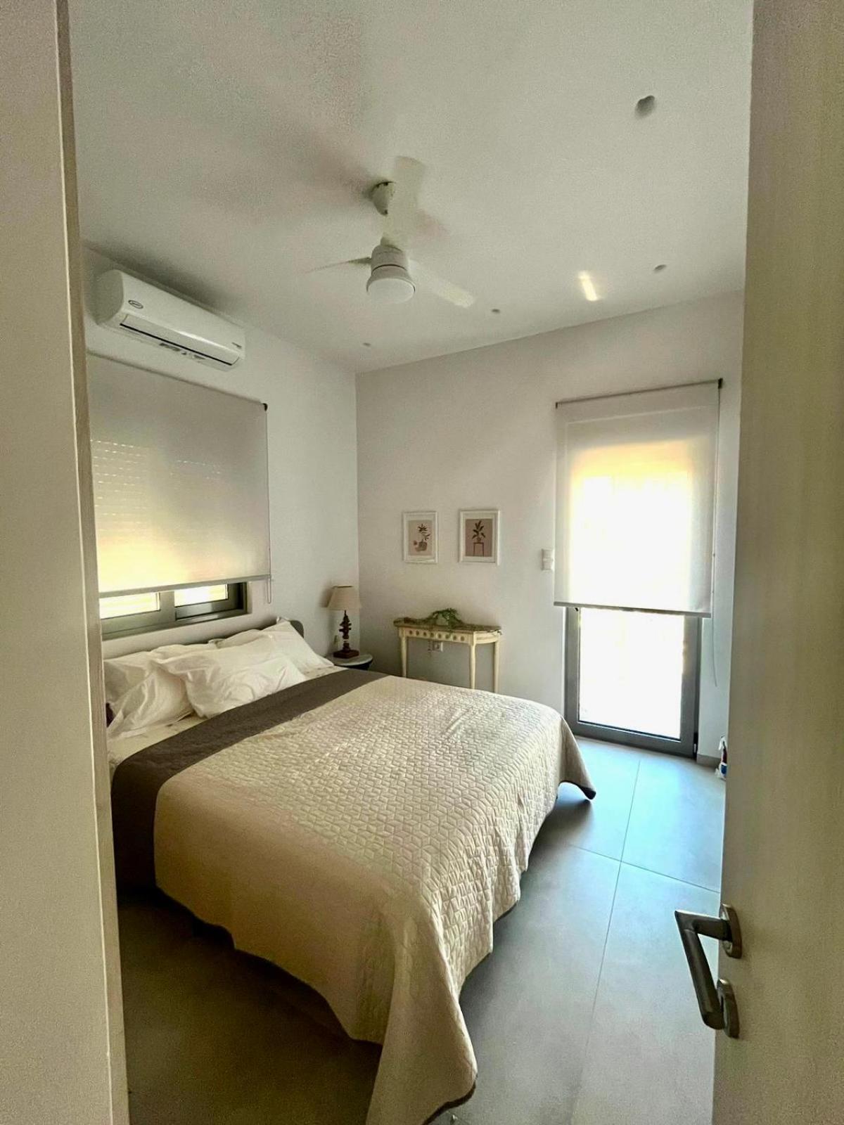 Villa Isabella Aegina Vathí Екстериор снимка